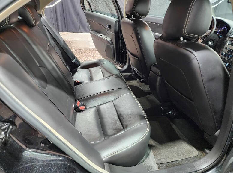 Used 2012 Ford Fusion SEL FWD image 11