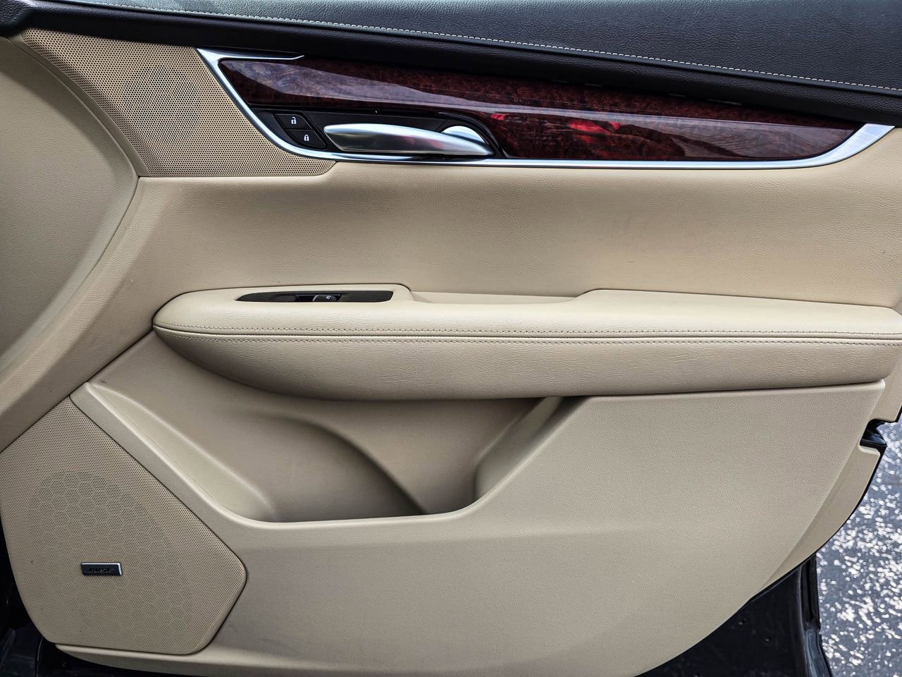 Used 2018 Cadillac XT5 Premium Luxury FWD image 37