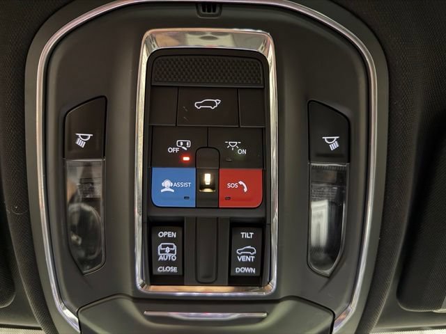 Used 2023 Jeep Grand Cherokee L Laredo AWD/4WD image 45