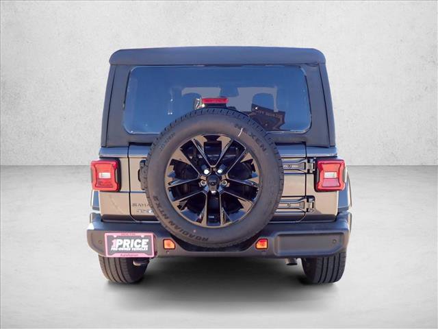 Used 2025 Jeep Wrangler Sahara image 3