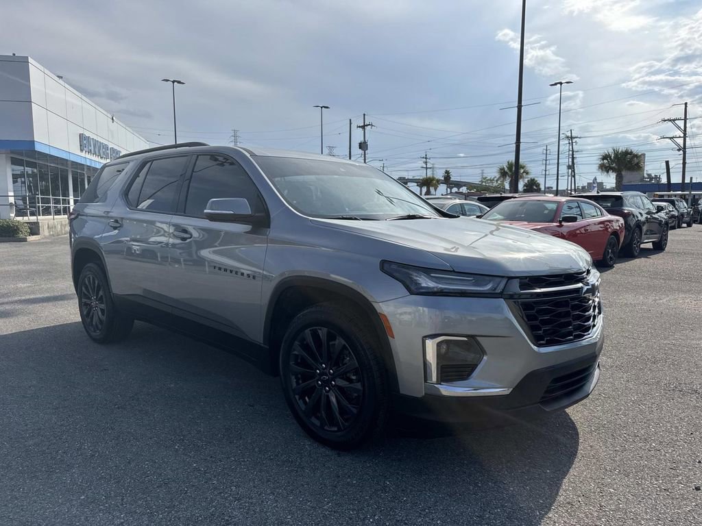 Certified 2023 Chevrolet Traverse RS image 3
