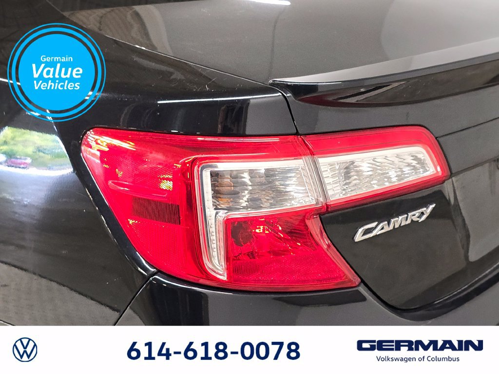 Used 2012 Toyota Camry SE FWD image 14