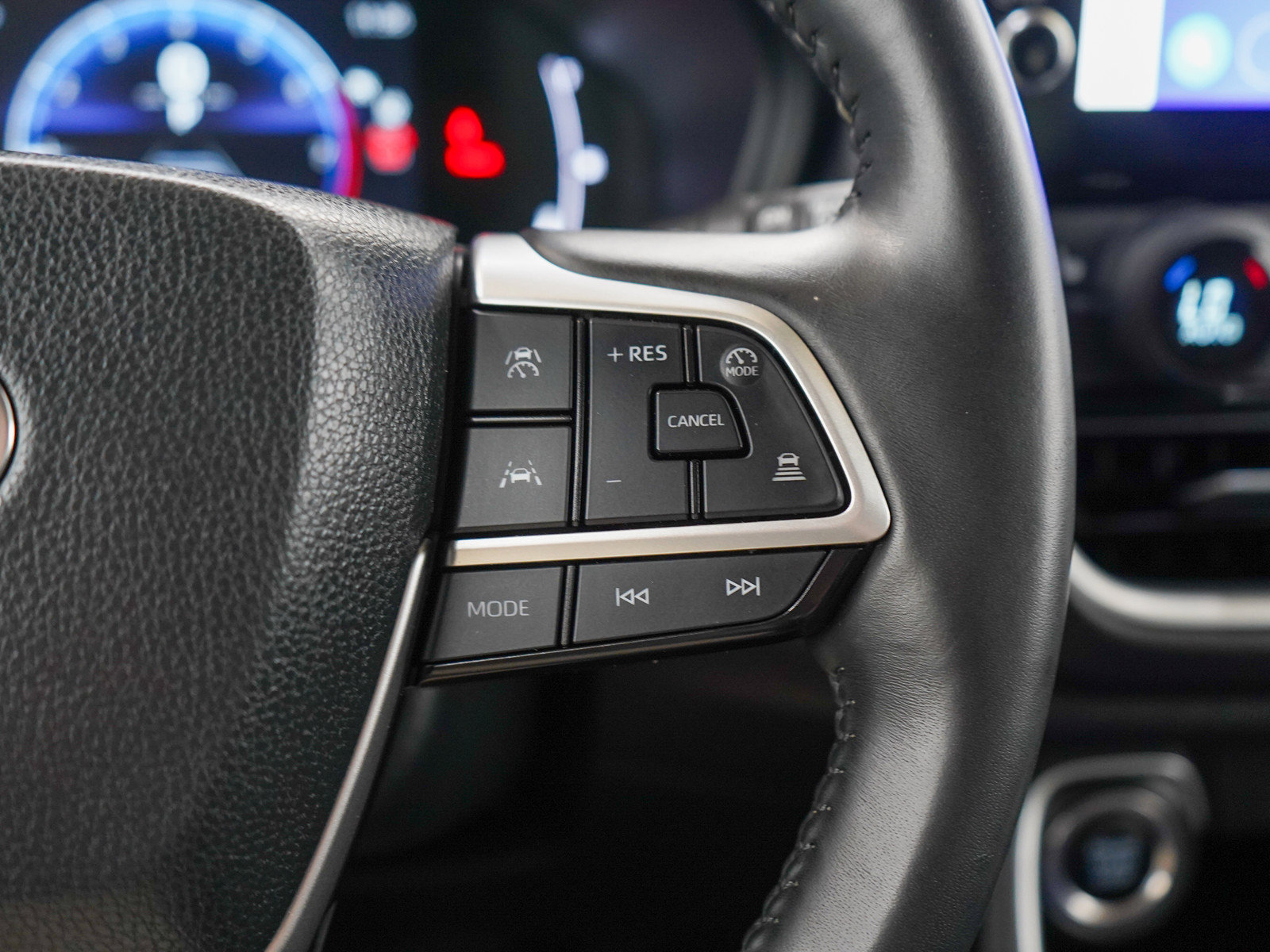 Used 2024 Toyota Grand Highlander AWD image 31