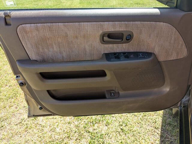 Used 2002 Honda CR-V LX image 12