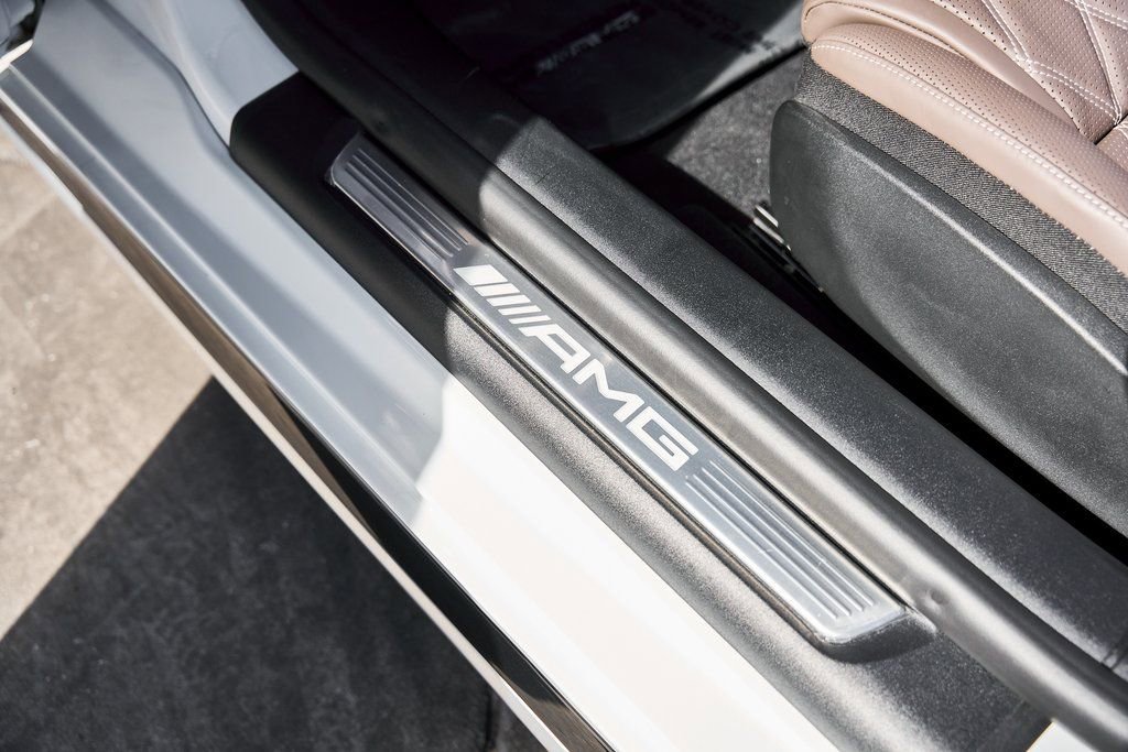 Used 2023 Mercedes-Benz SL 63 AMG 4MATIC image 36