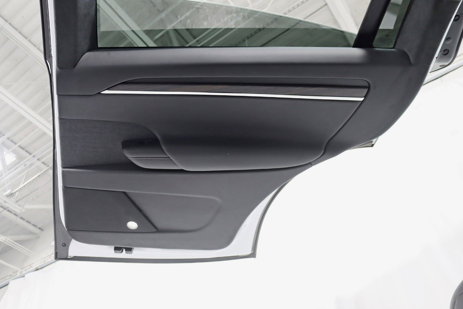 Used 2023 Tesla Model X image 39