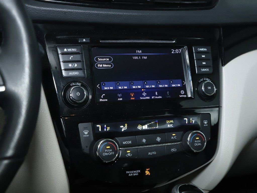 Certified 2022 Nissan Rogue Sport SV image 26