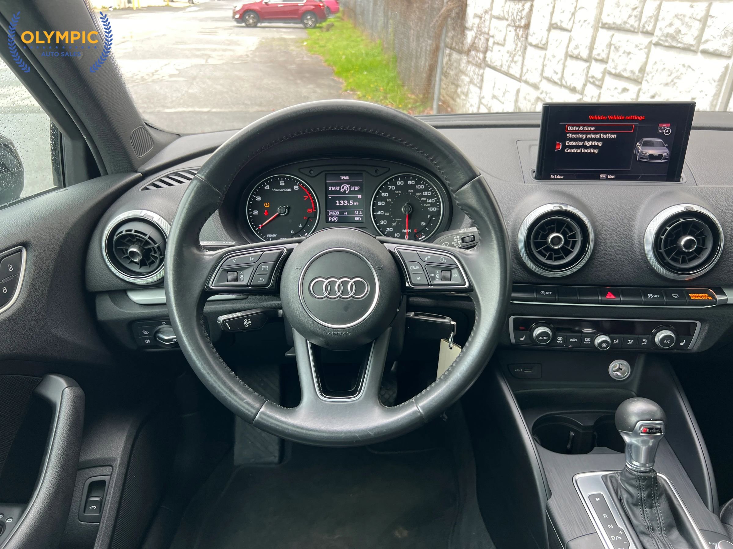 Used 2018 Audi A3 2.0T Premium image 23