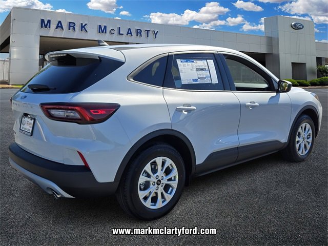 New 2026 Ford Escape Active w/ Cold Weather Package image 3