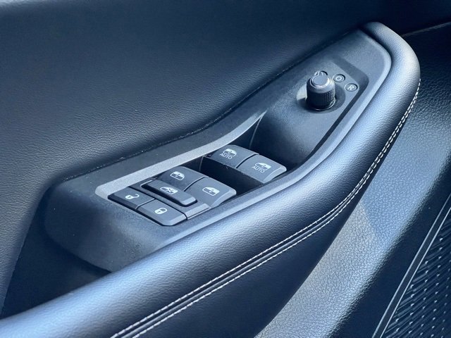 Used 2023 Jeep Grand Cherokee L Laredo image 27