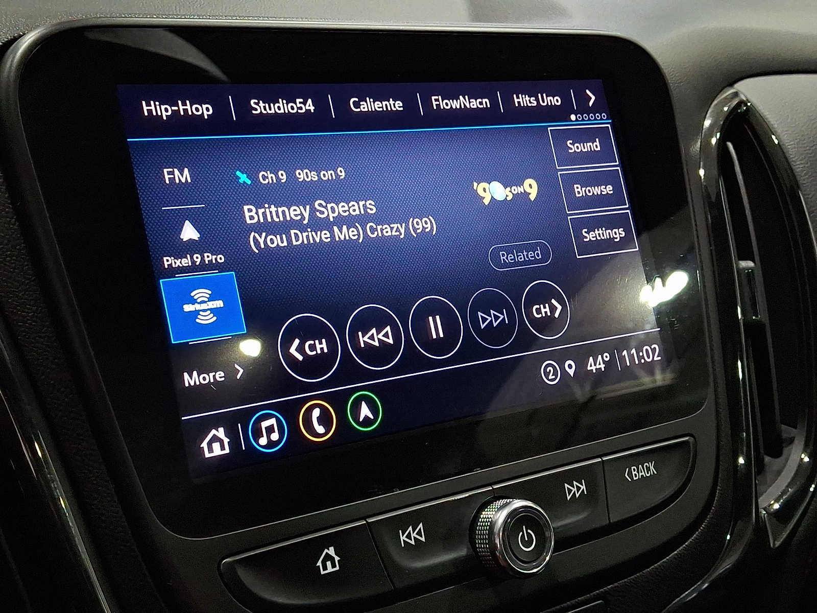 Used 2022 Chevrolet Equinox RS w/ RS Leather Package image 18