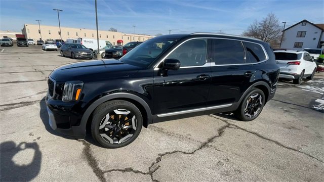 Used 2023 Kia Telluride EX image 6
