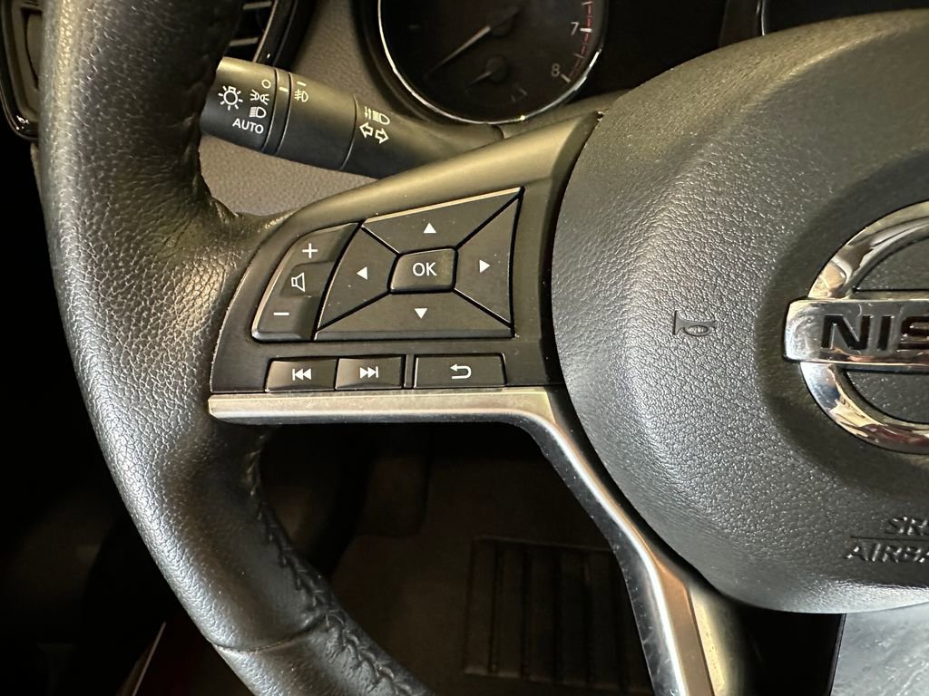 Used 2020 Nissan Rogue SV w/ Sun & Sound Touring Package AWD/4WD image 11