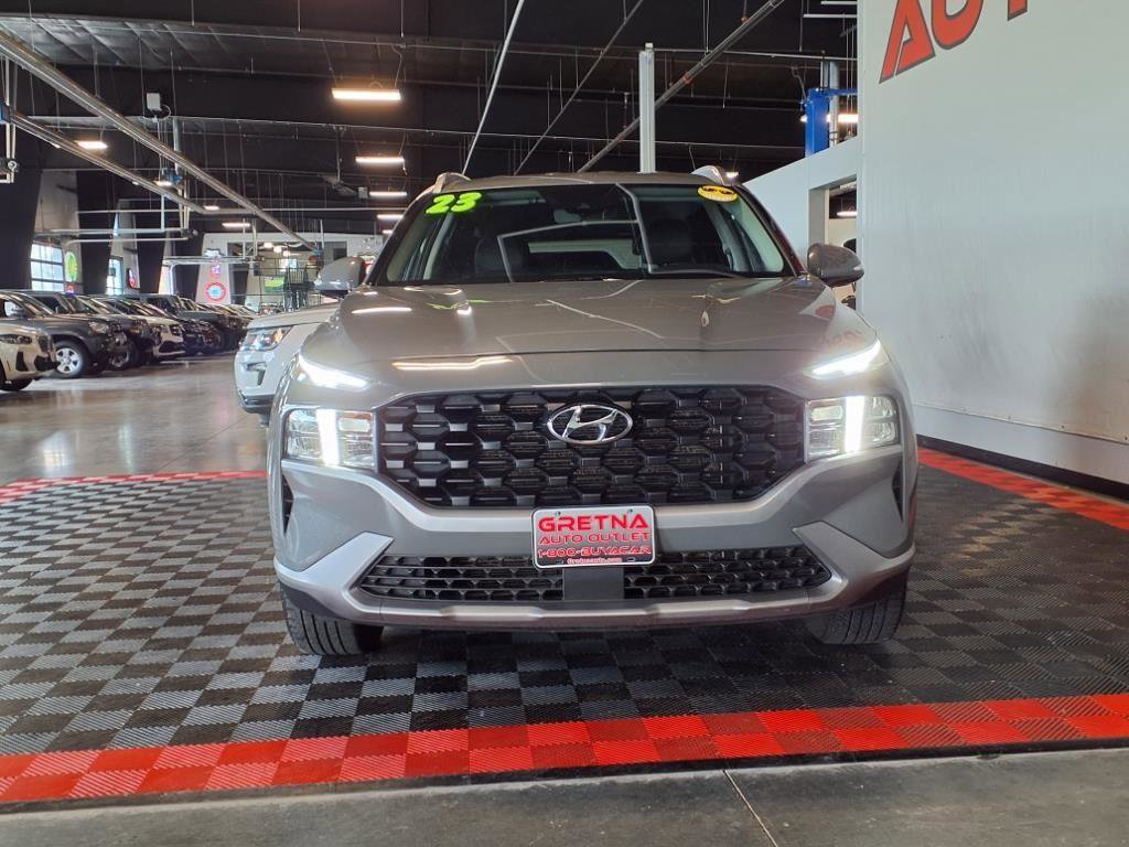 Used 2023 Hyundai Santa Fe SEL image 2