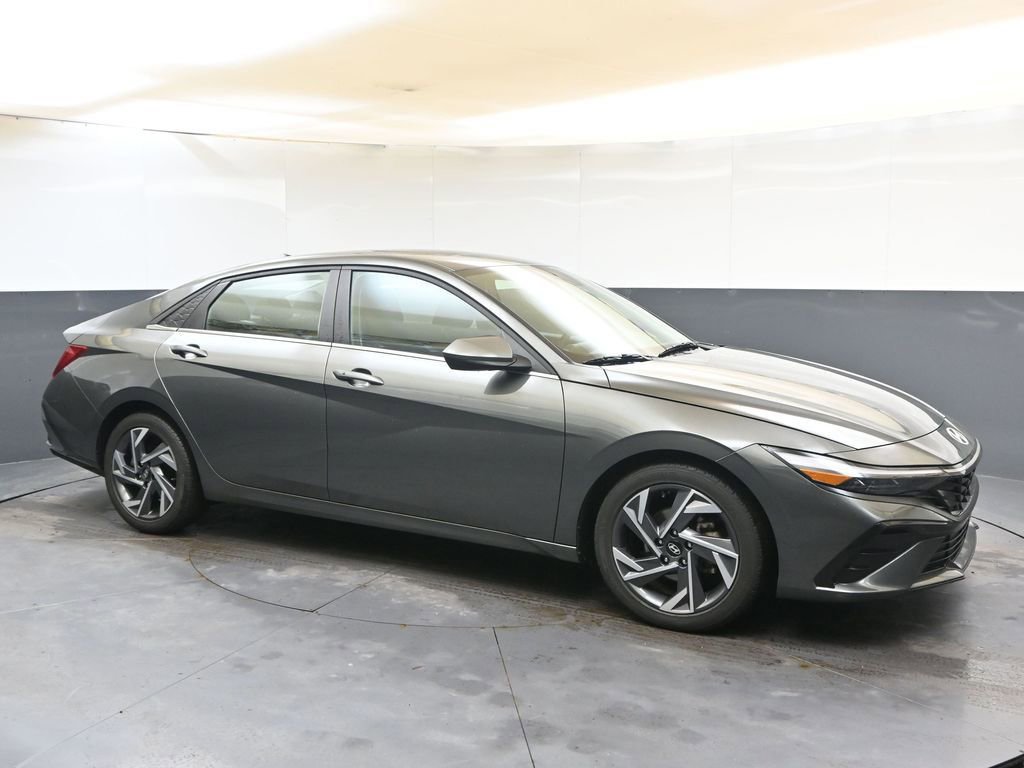 Certified 2024 Hyundai Elantra SEL w/ Convenience Package image 7