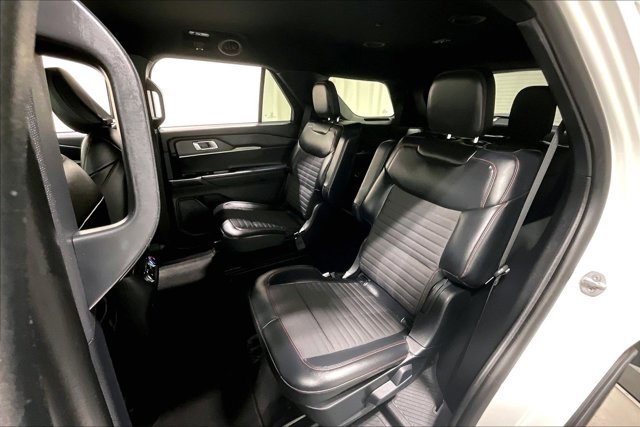 Used 2025 Ford Explorer ST-Line AWD/4WD image 26