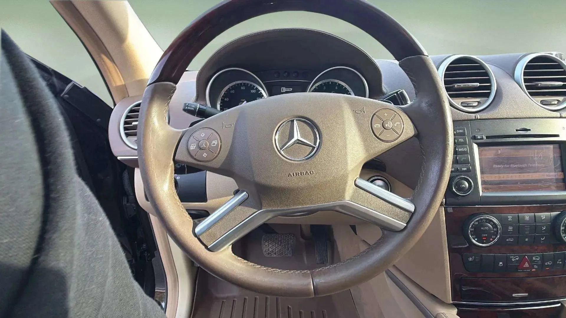 Used 2012 Mercedes-Benz GL 450 GL 450 4MATIC Sport Utility 4D image 31