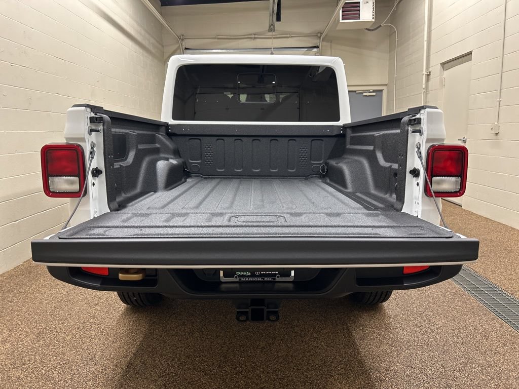 New 2026 Jeep Gladiator Sport AWD/4WD image 11