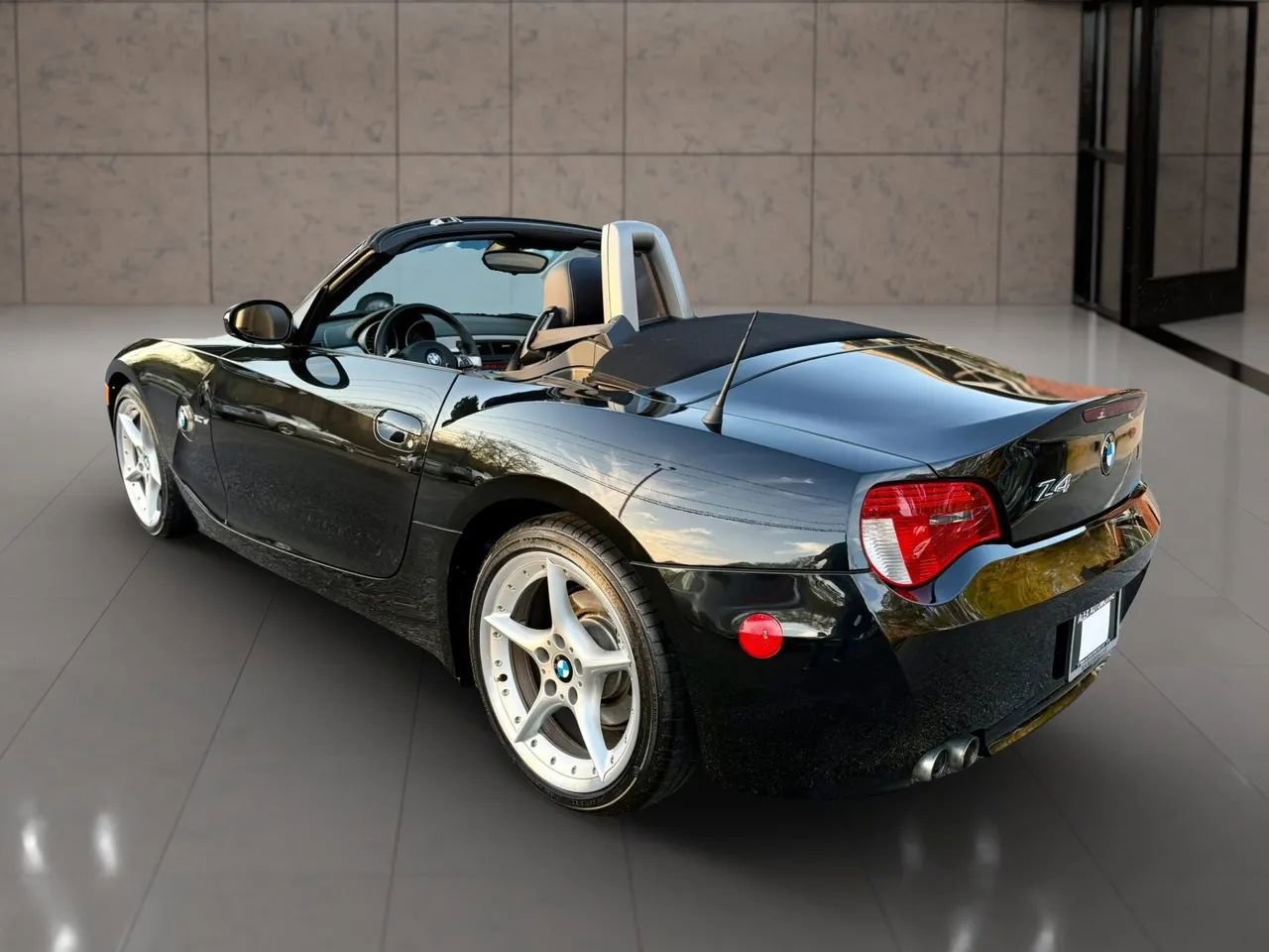 Used 2006 BMW Z4 3.0si image 17