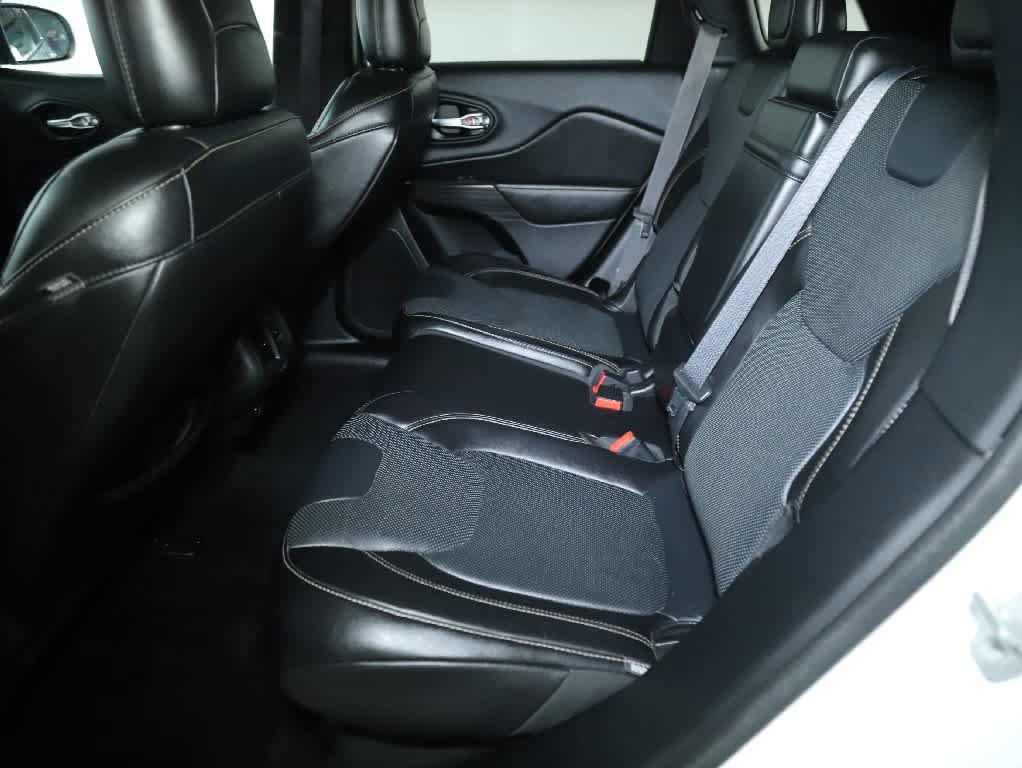 Used 2014 Jeep Cherokee Limited w/ Technology Group AWD/4WD image 14