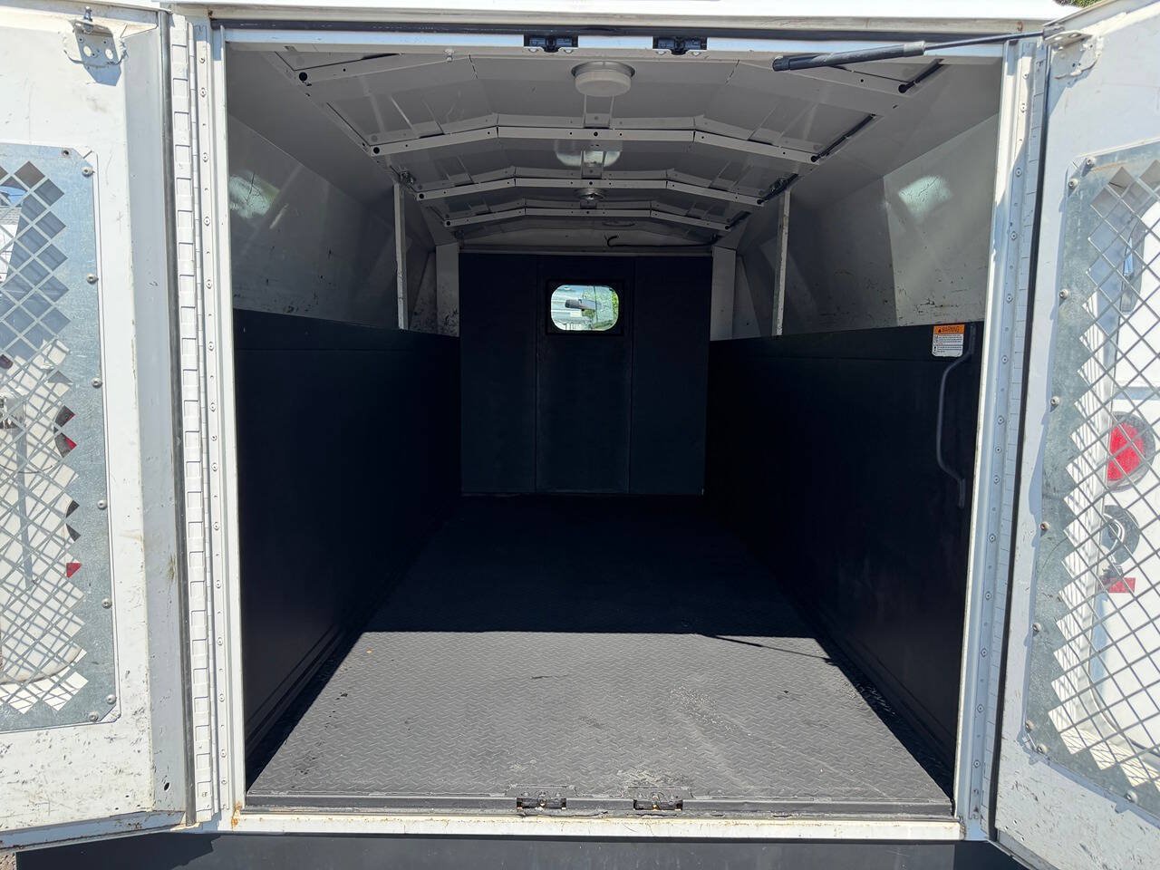 Used 2016 Ford E-350 and Econoline 350 Super Duty w/ Power Windows & Locks Group RWD image 5
