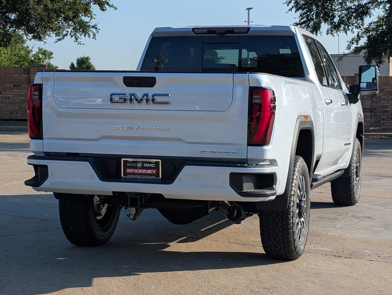 New 2026 GMC Sierra 2500 Denali Ultimate AWD/4WD image 4