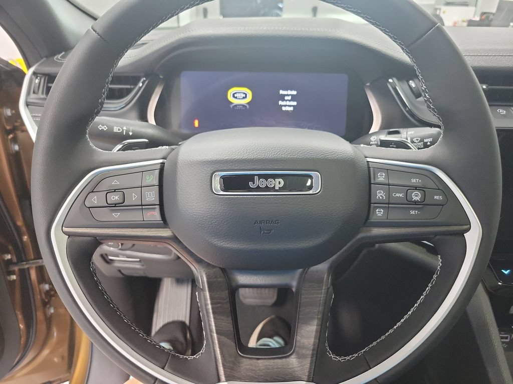 New 2026 Jeep Grand Cherokee L Limited AWD/4WD image 15