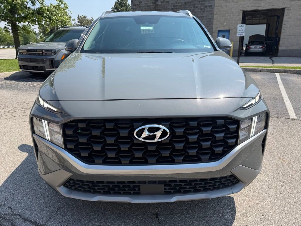 Used 2023 Hyundai Santa Fe SEL AWD/4WD image 2