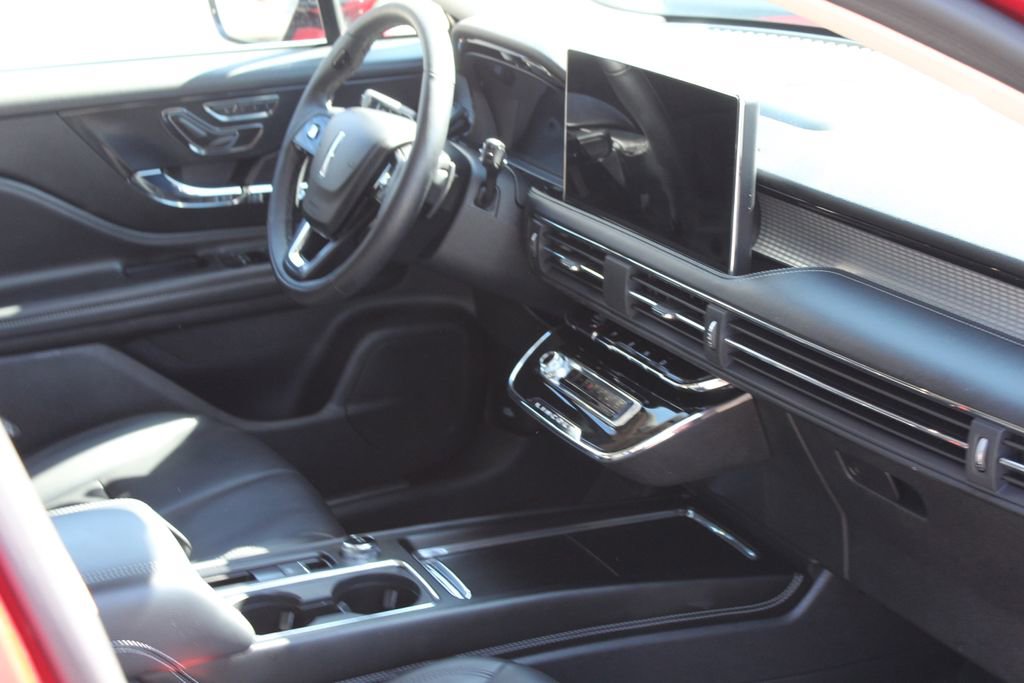 Used 2023 Lincoln Corsair AWD w/ Equipment Group 101A image 17