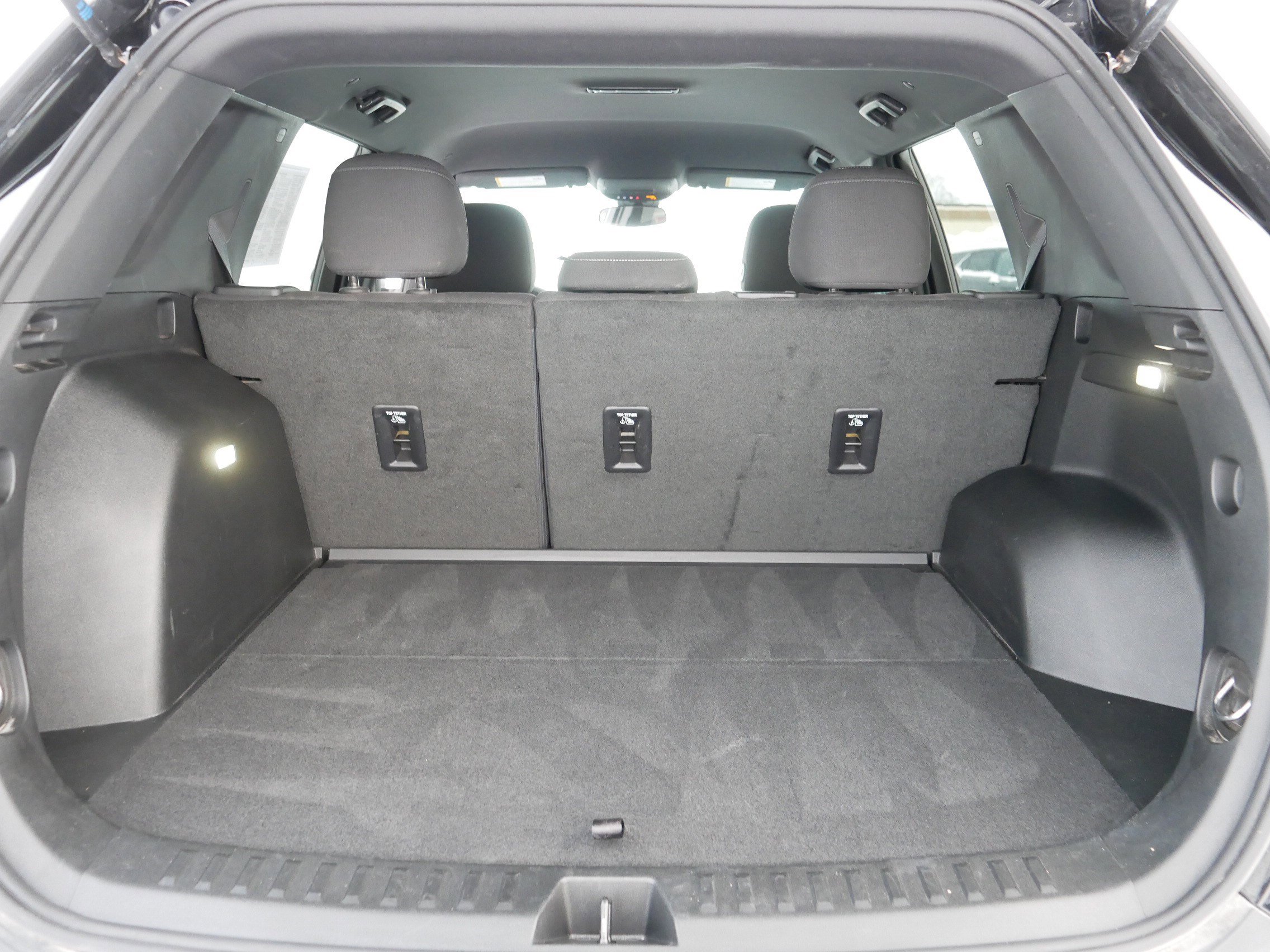 Used 2025 GMC Terrain Elevation image 18