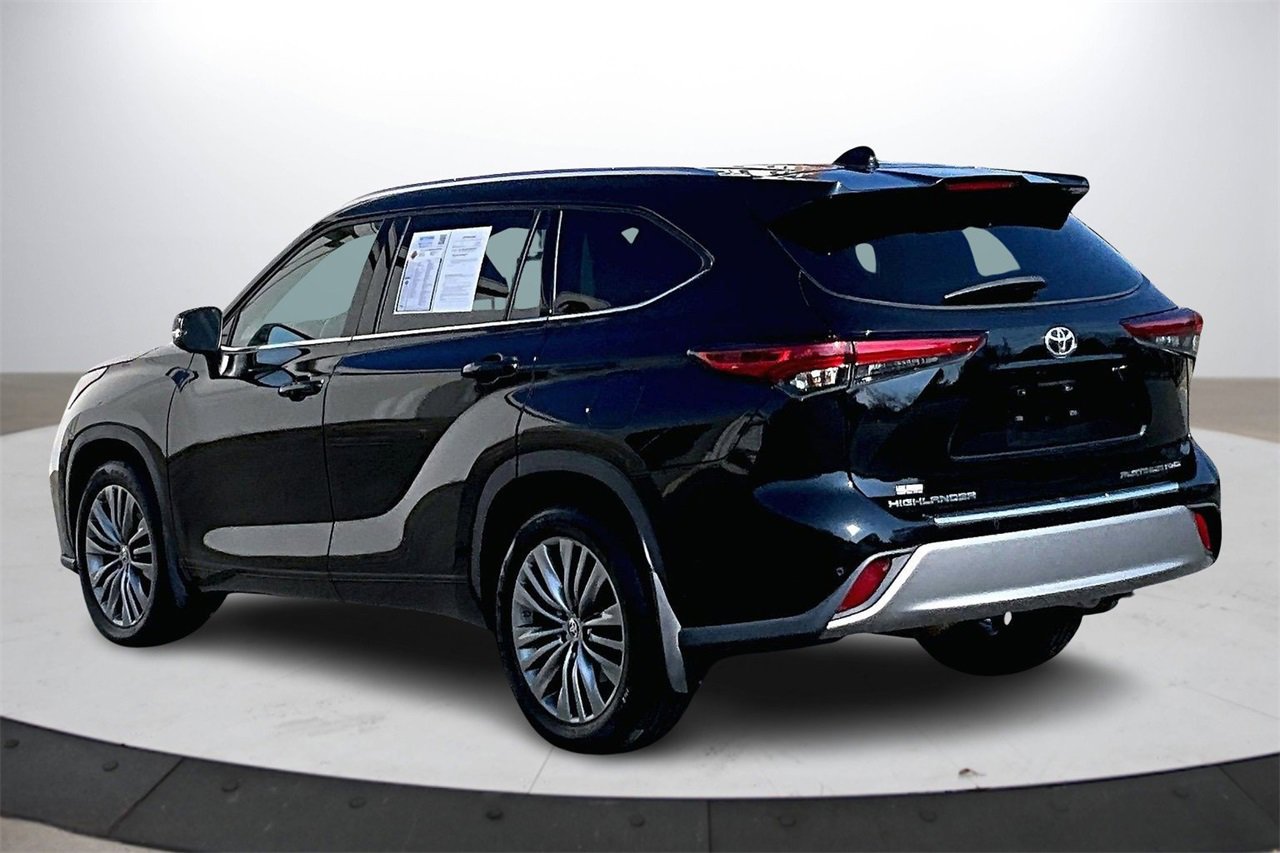 Used 2021 Toyota Highlander Platinum image 6