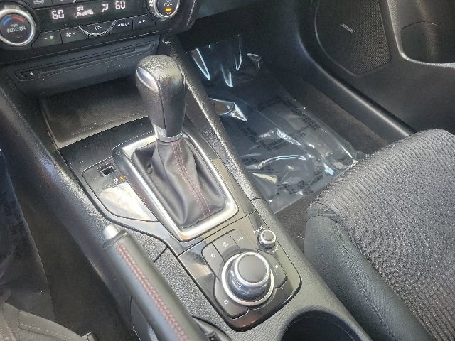 Used 2014 MAZDA MAZDA3 i Touring w/ Technology Package FWD image 21
