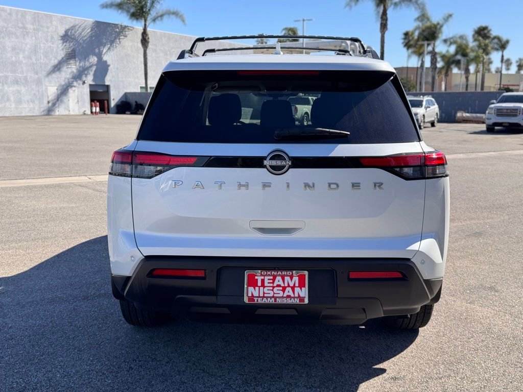 New 2025 Nissan Pathfinder SV image 7