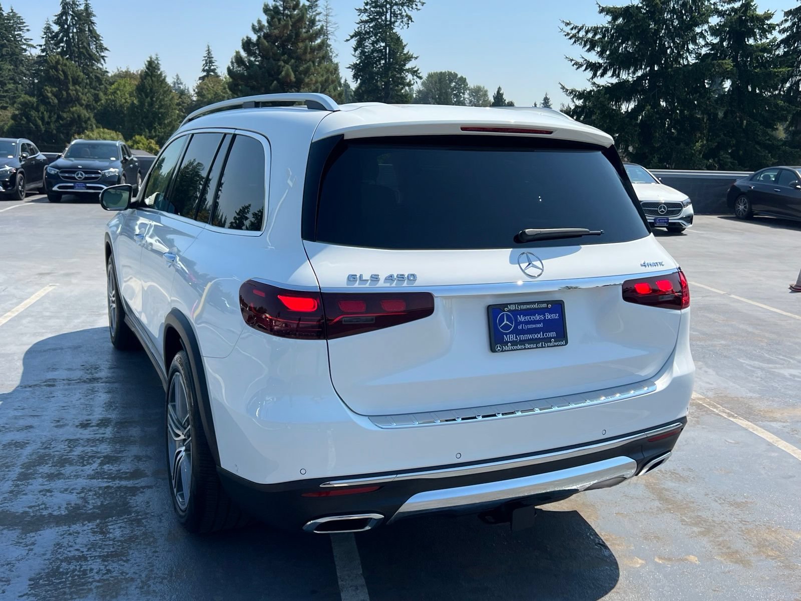 Used 2024 Mercedes-Benz GLS 450 4MATIC image 6
