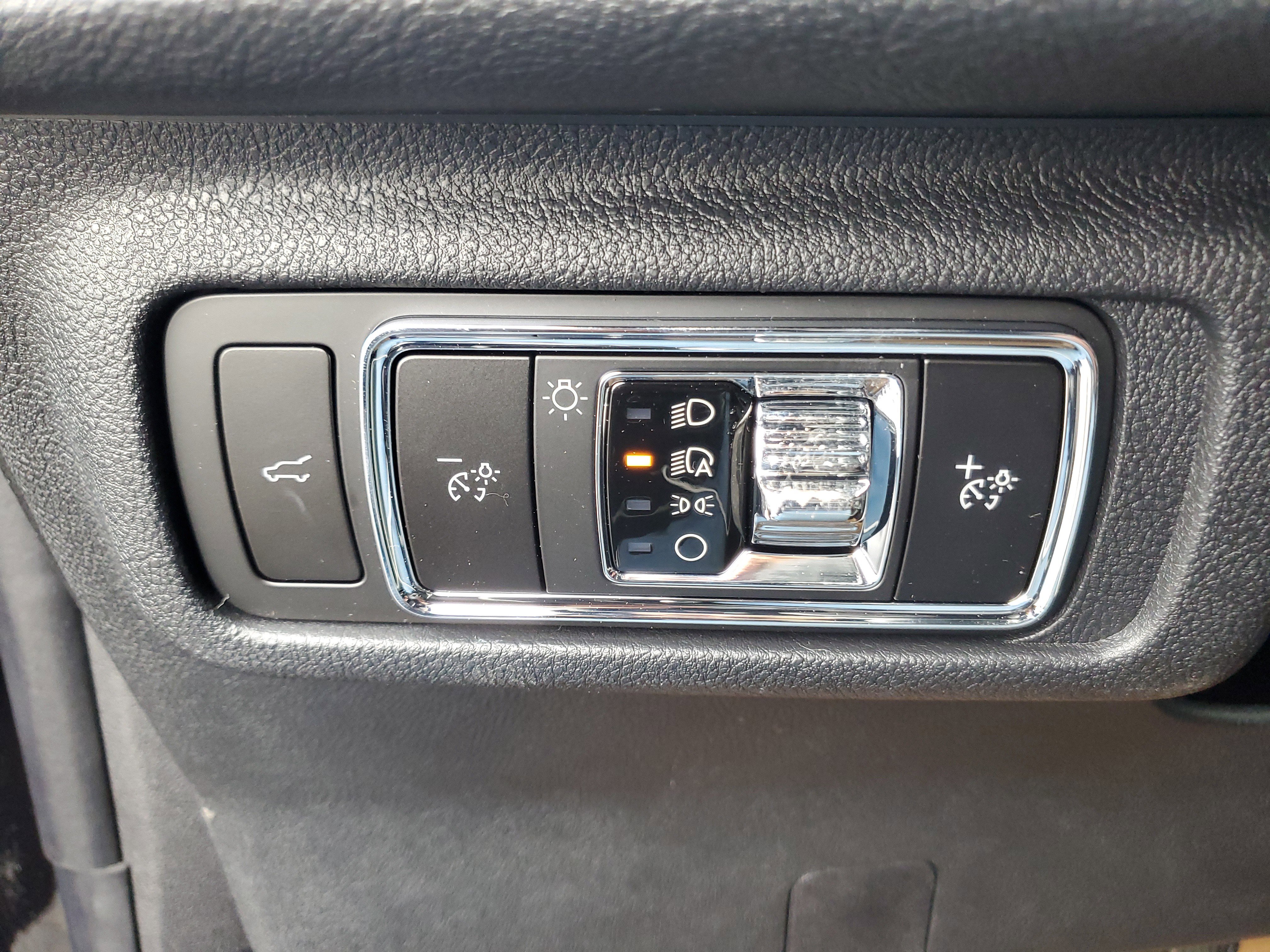 New 2026 Lincoln Corsair Premiere image 14