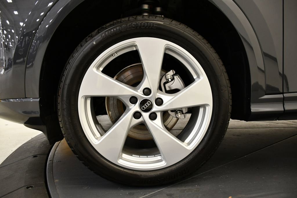 Used 2025 Audi Q5 Premium Plus w/ Premium Plus AWD/4WD image 13