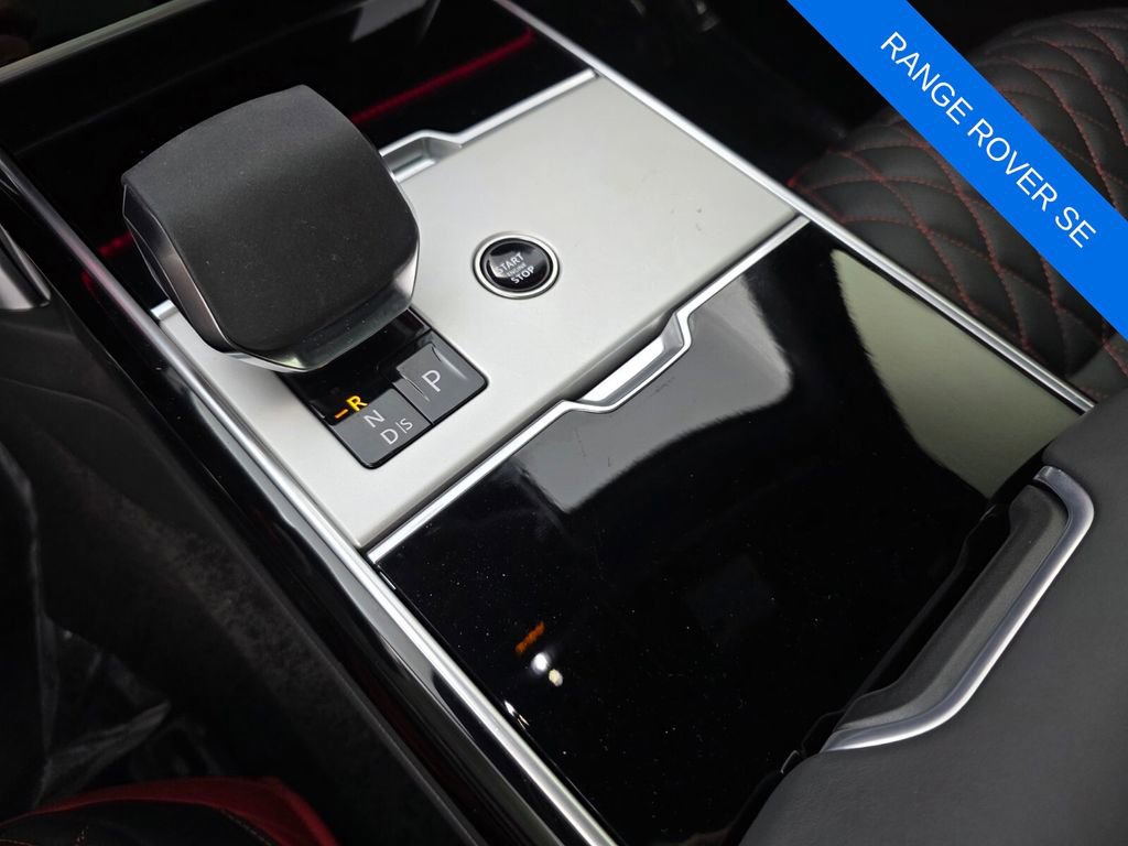 Used 2025 Land Rover Range Rover SE AWD/4WD image 23
