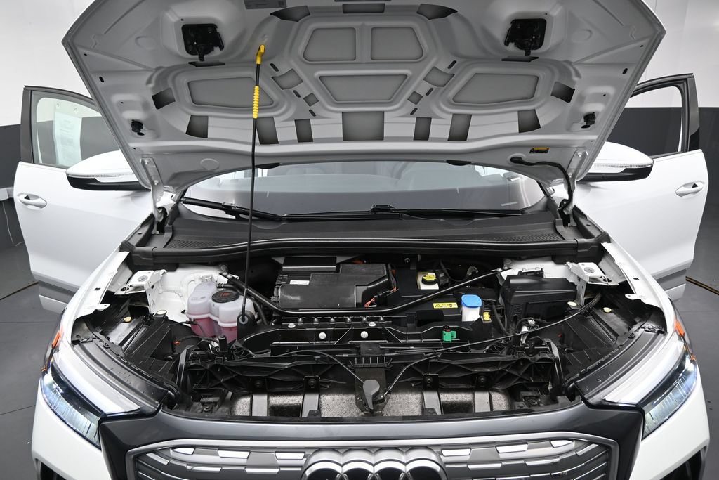 Used 2023 Audi Q4 e-tron Premium Plus AWD/4WD image 34