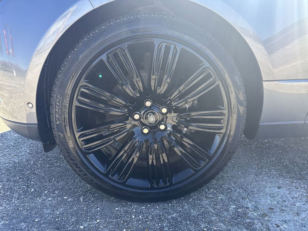 Used 2021 Land Rover Range Rover P525 Westminster Edition image 12