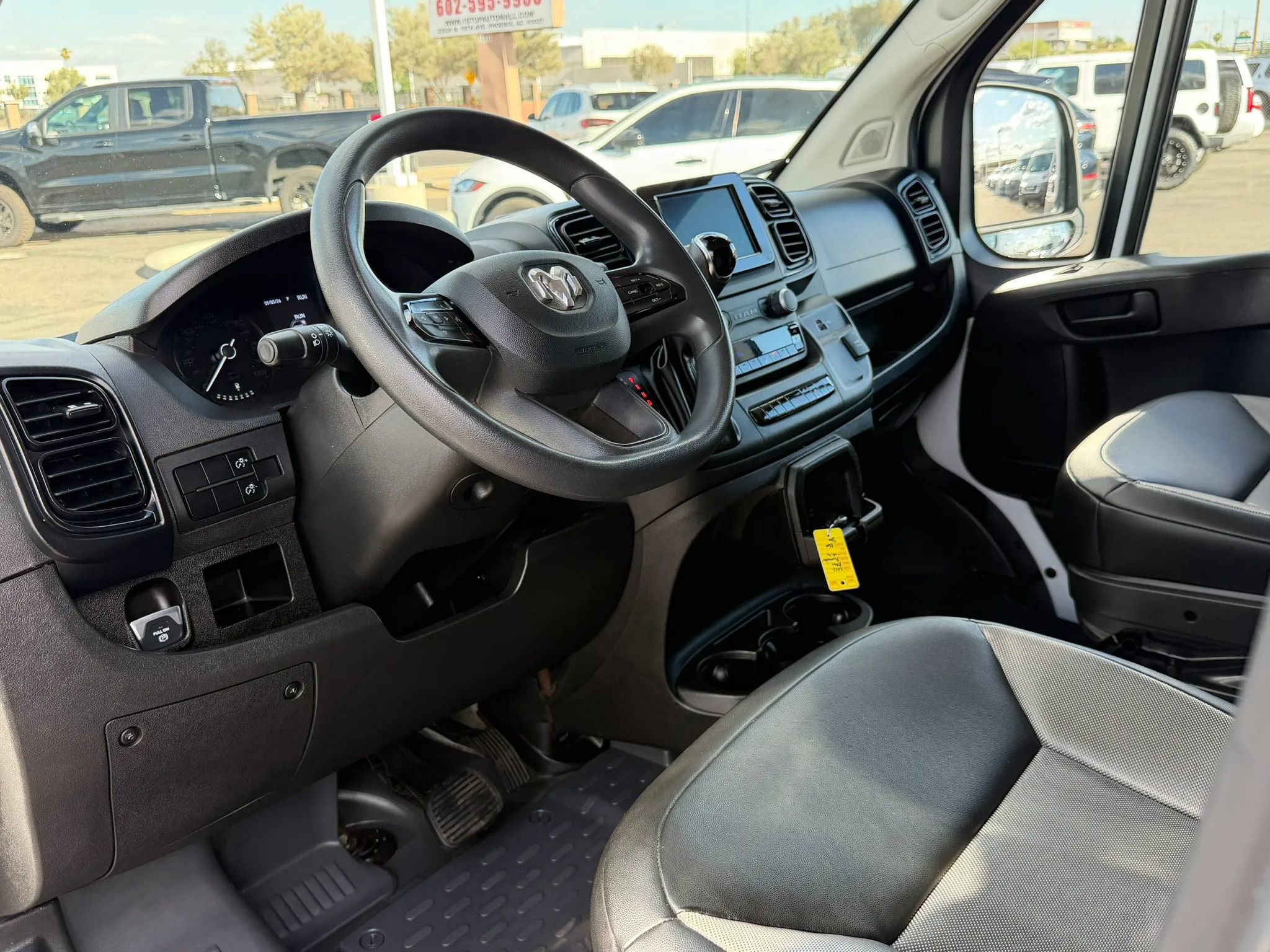Used 2023 RAM ProMaster 2500 FWD image 13