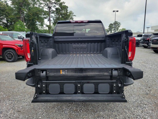 Used 2025 GMC Sierra 1500 AT4 w/ AT4 Premium Package AWD/4WD image 7