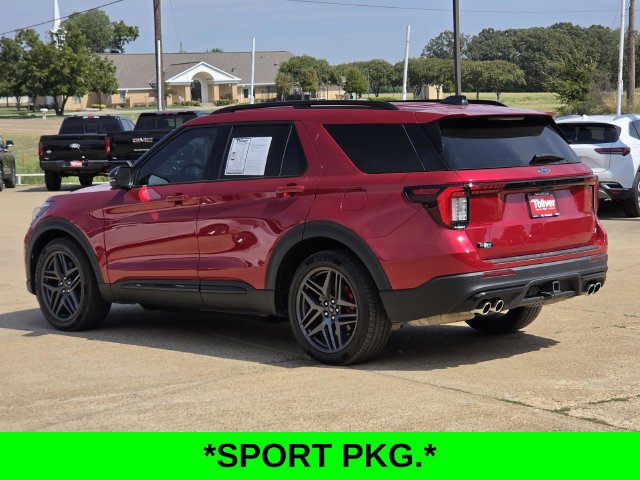 Used 2025 Ford Explorer ST AWD/4WD image 4