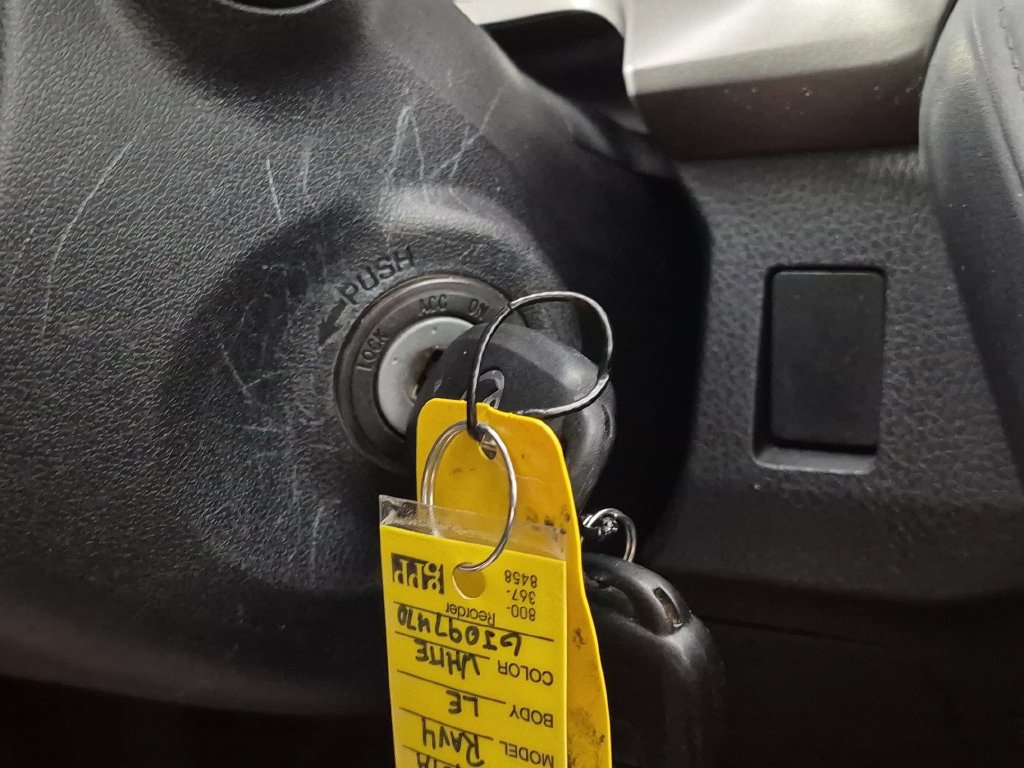 Used 2016 Toyota RAV4 LE FWD image 26