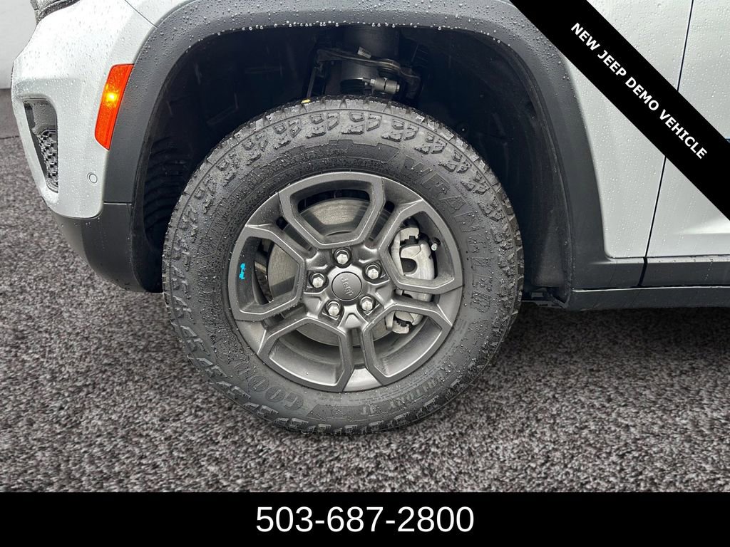 Used 2024 Jeep Grand Cherokee Trailhawk w/ Advanced Protech Group II image 10