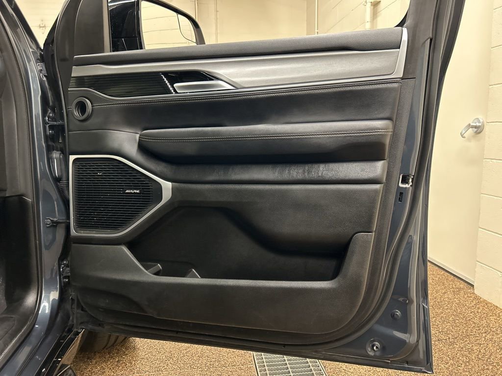 Used 2024 Jeep Wagoneer L Series II w/ Convenience Group I image 18