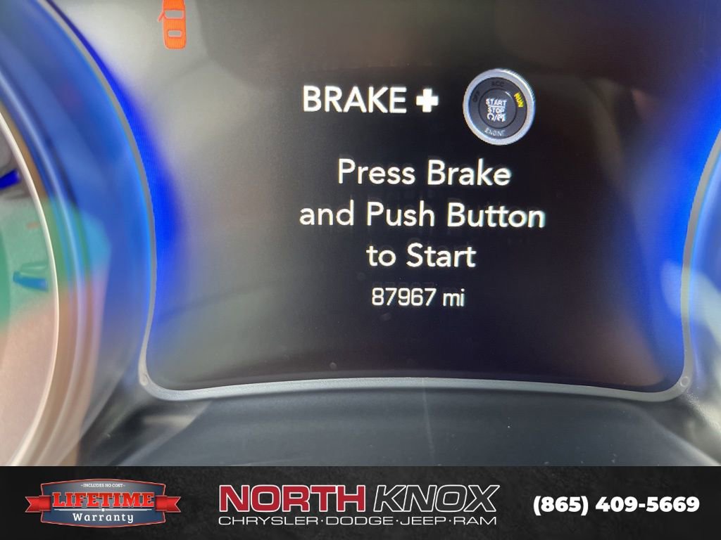 Used 2017 Chrysler 300 C w/ Safetytec Plus Group AWD/4WD image 5