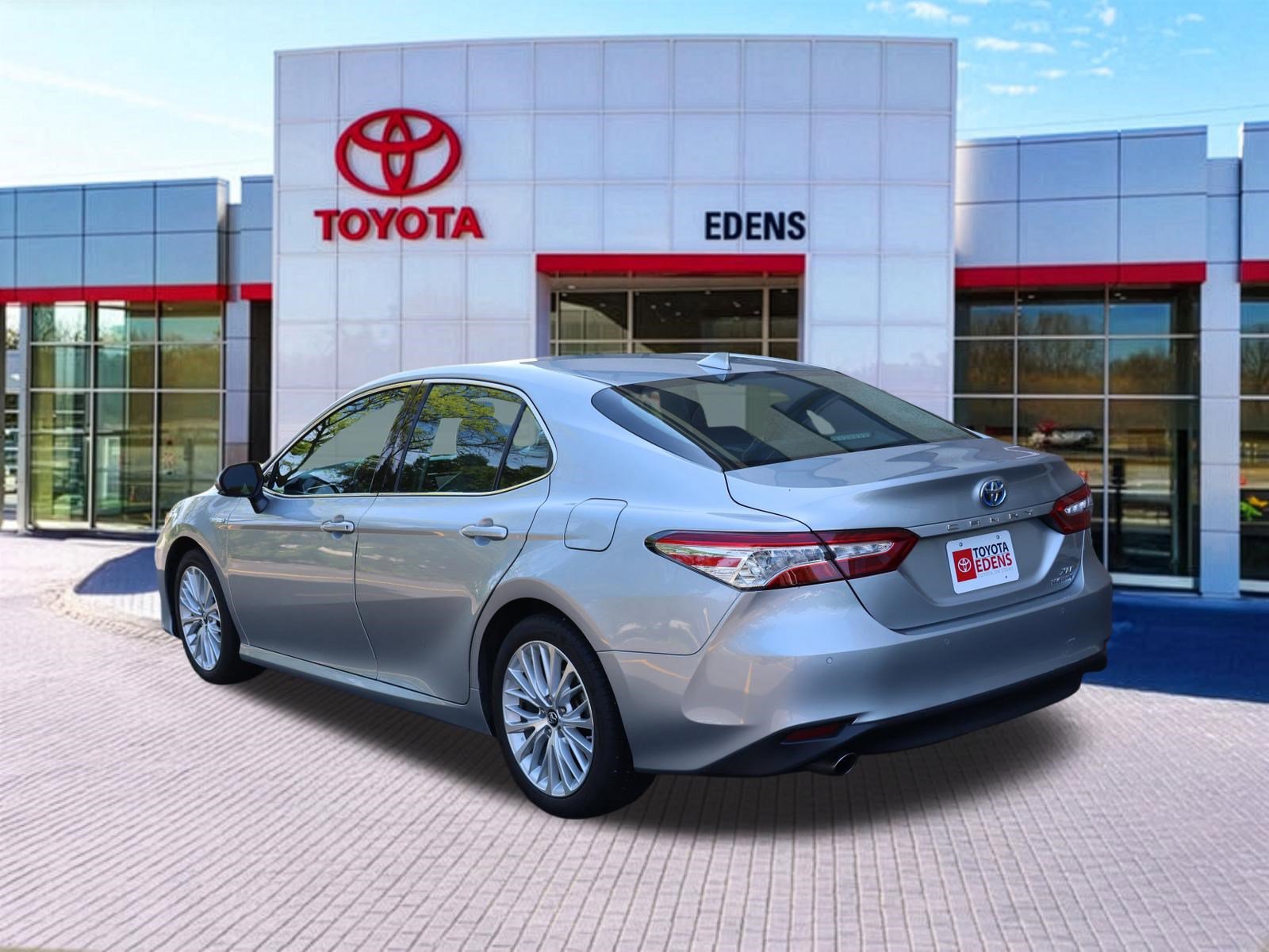 Used 2018 Toyota Camry XLE w/ Audio Package FWD image 7