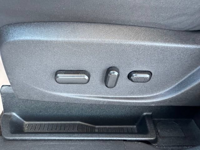 Used 2018 Ford Escape SE FWD image 19