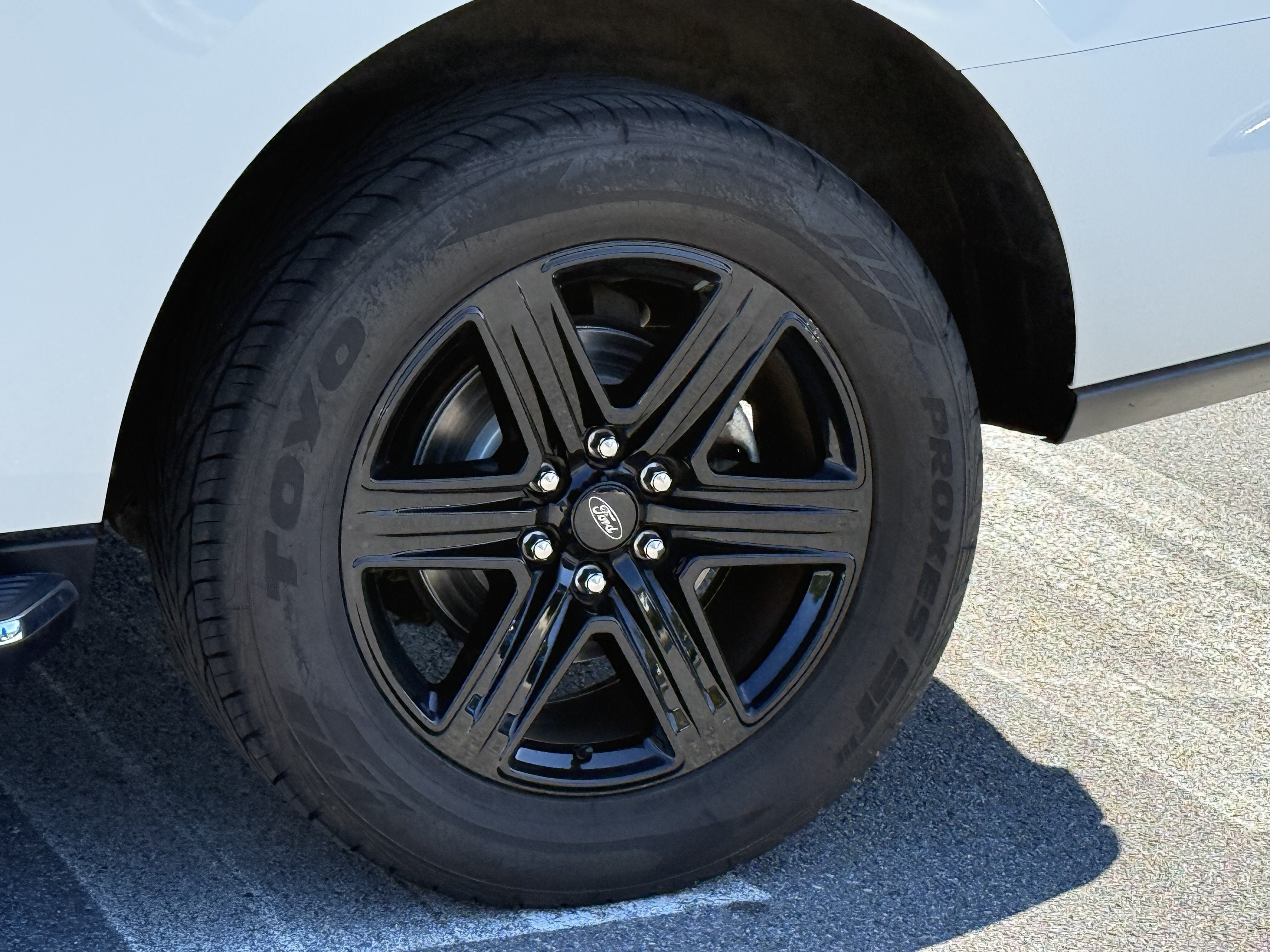 Used 2020 Ford Expedition XLT w/ Equipment Group 202A AWD/4WD image 10