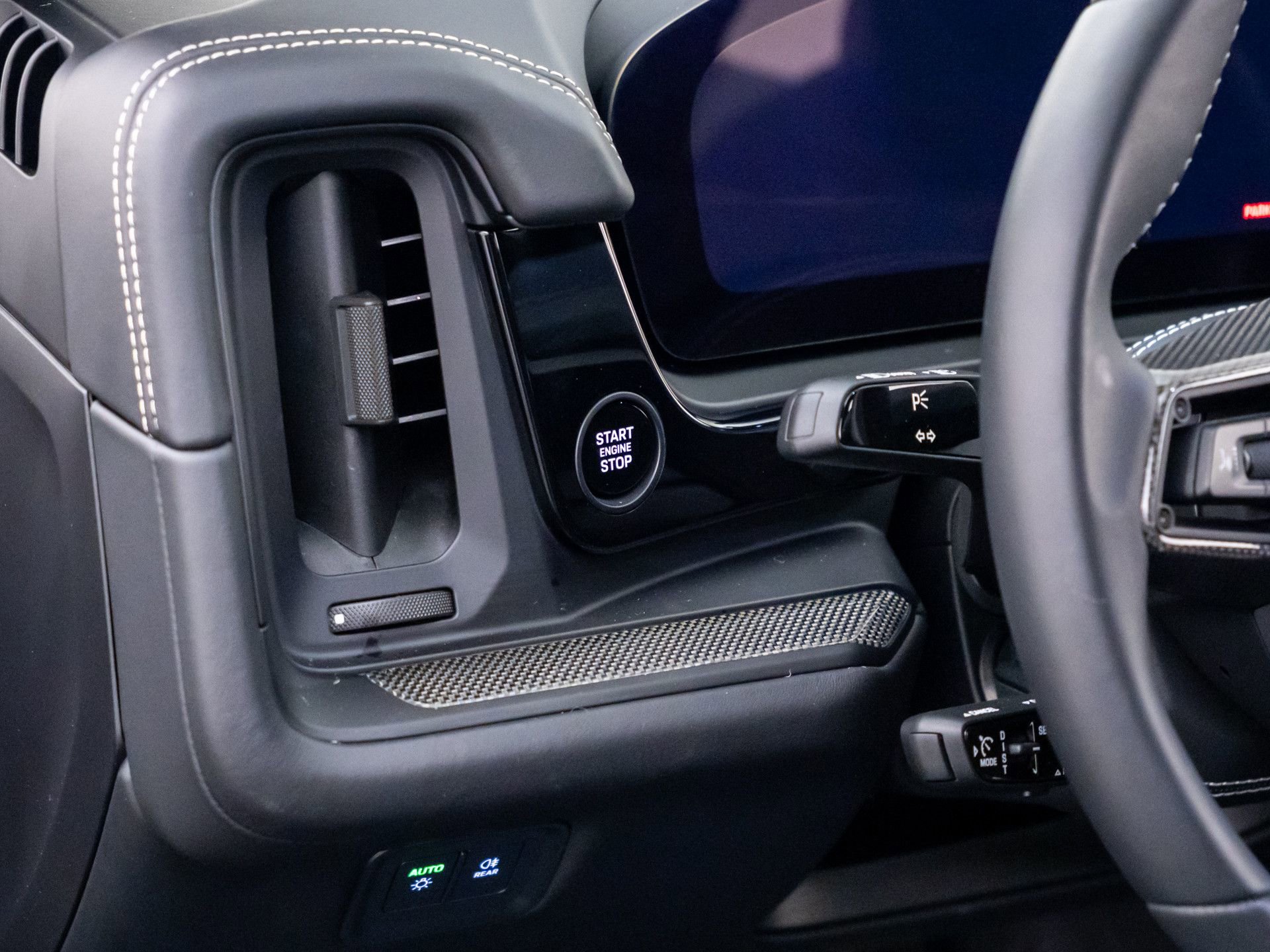 Certified 2025 Porsche Cayenne Turbo GT image 20